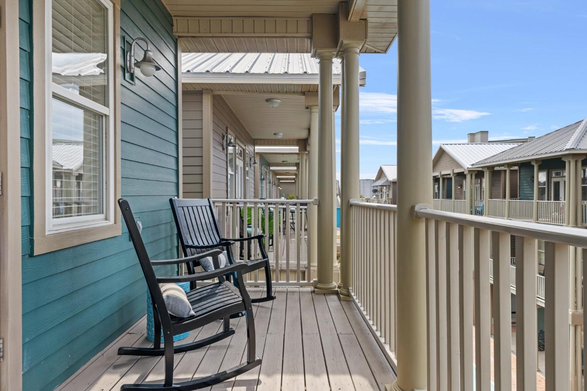 Crescent Moon Palace - A Luxury Home With Pool, Parking, Just Steps To The Beach Panama City Beach Exterior photo